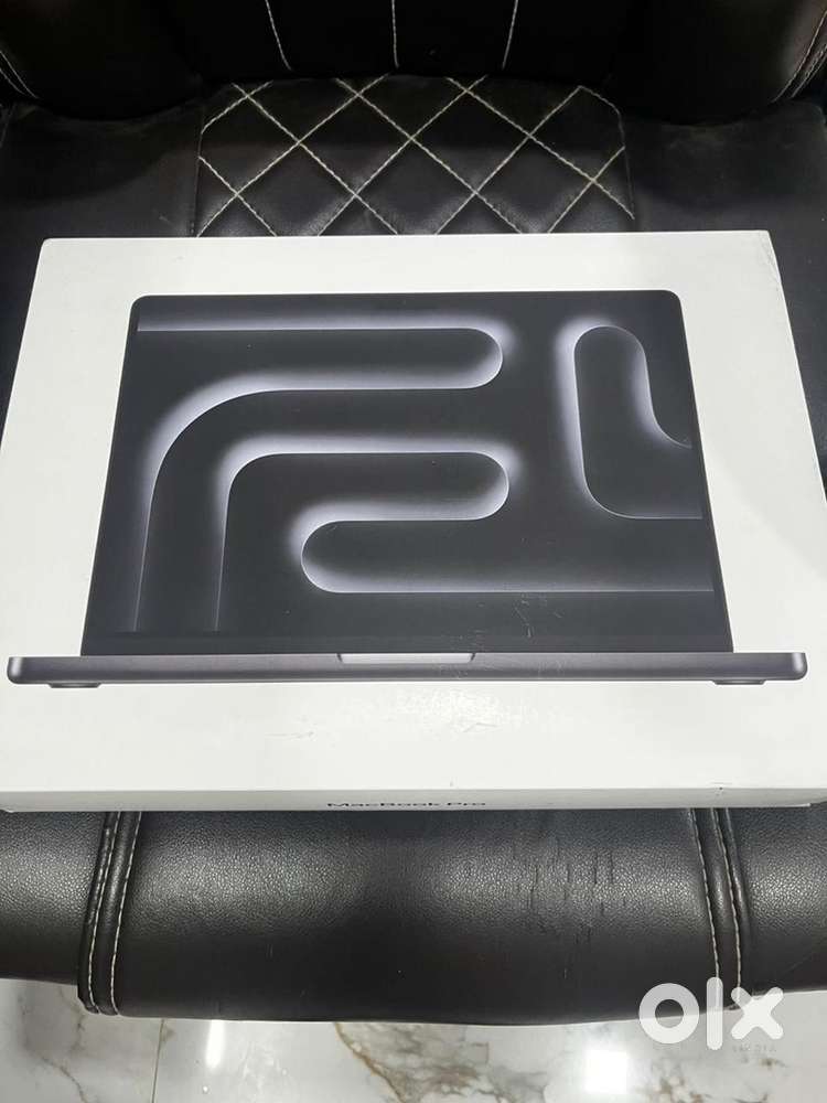 (Apple MacBook Pro 16-inch M3)