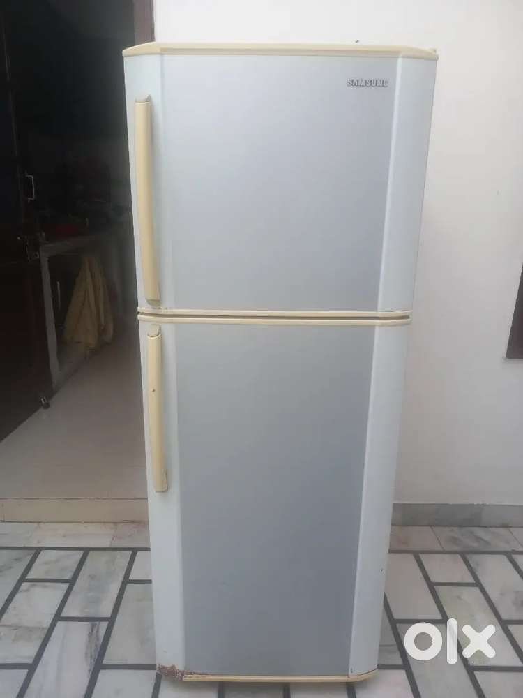 Refrigerator selling