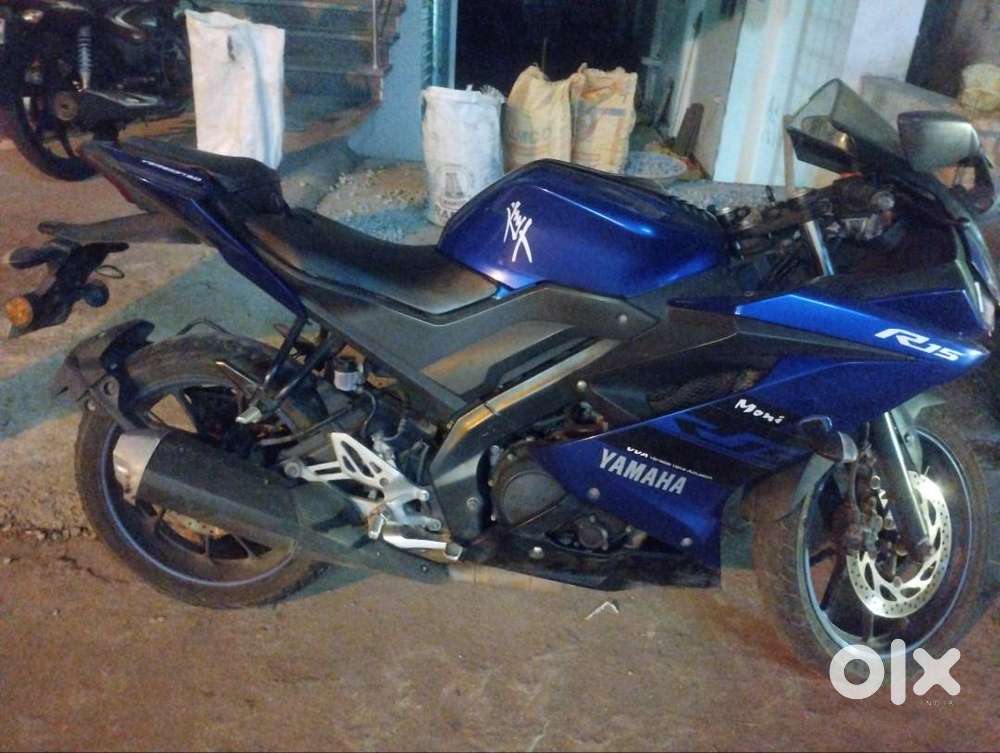Blue color 2018 model Yamaha R15