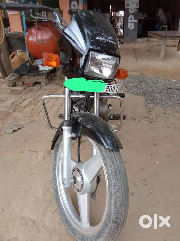 Splendor plus with alloy wheels and vip number