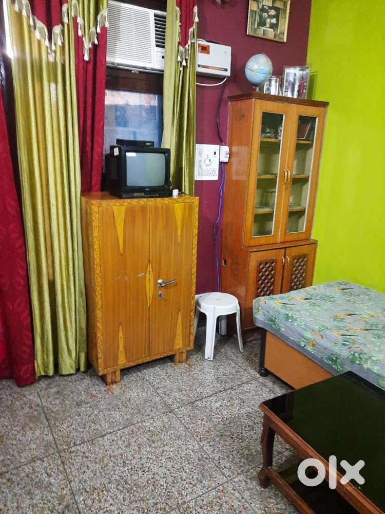 Fully furnished boys pg with WIFI(chargeable) in Gandhi nagar..