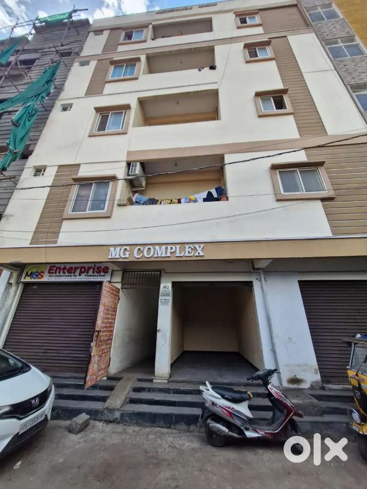 Mg  complex flat rent