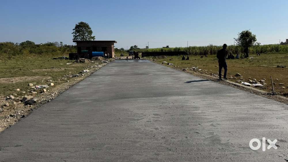 15000 gaj on 25ft road