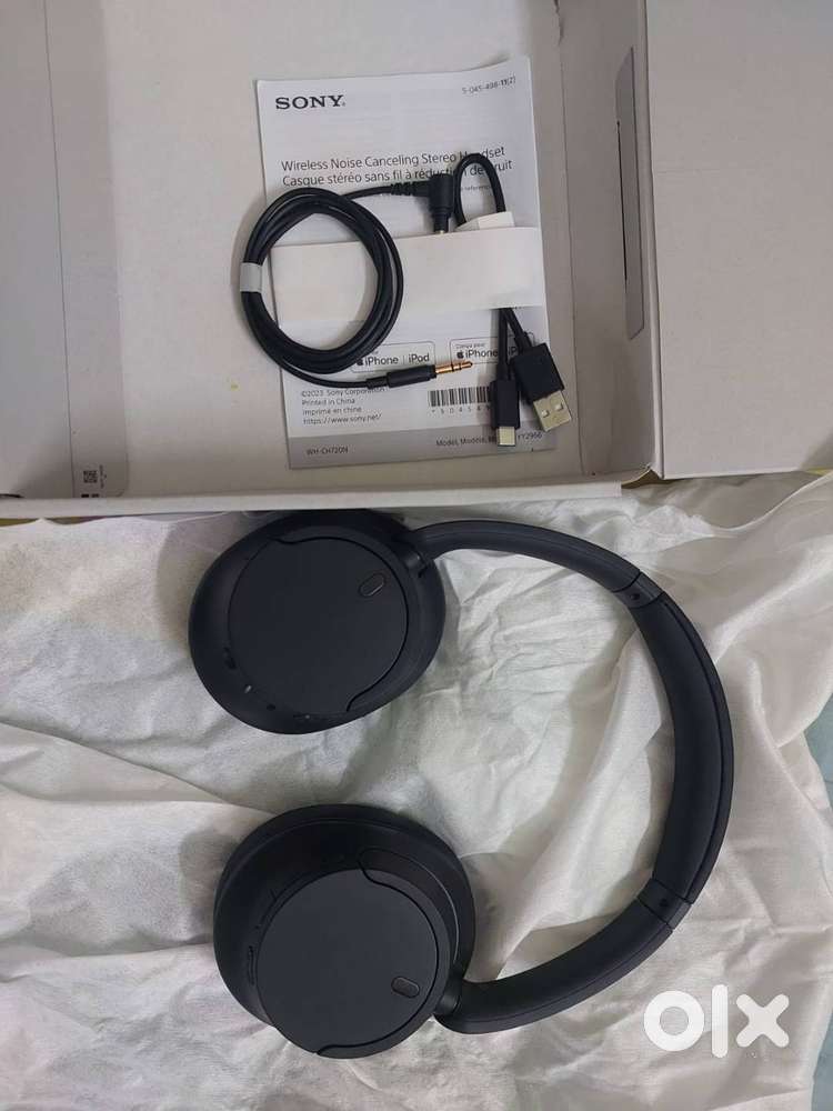 Sony WH-CH720N Ear Headphones recently brought from USA