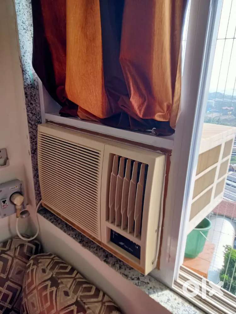 O General AC just 1.5 years used