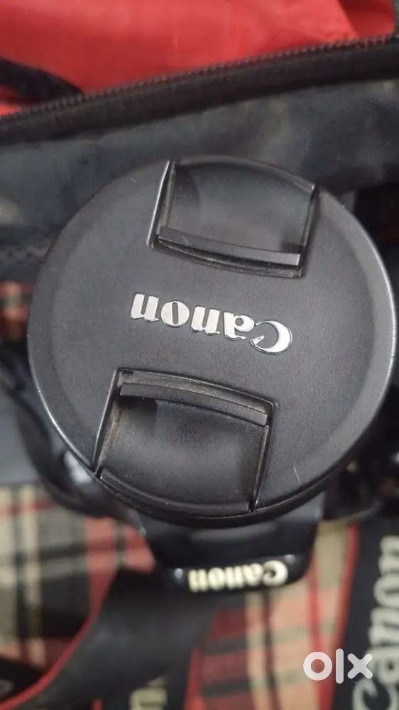 DSLR camera (canon 600D)