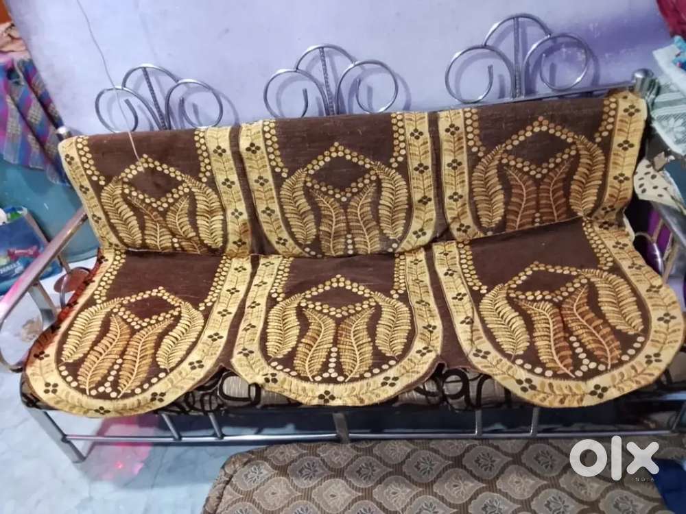 3 seat single sofa good condition