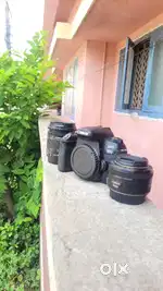 Canon eos 77d with 2 lens