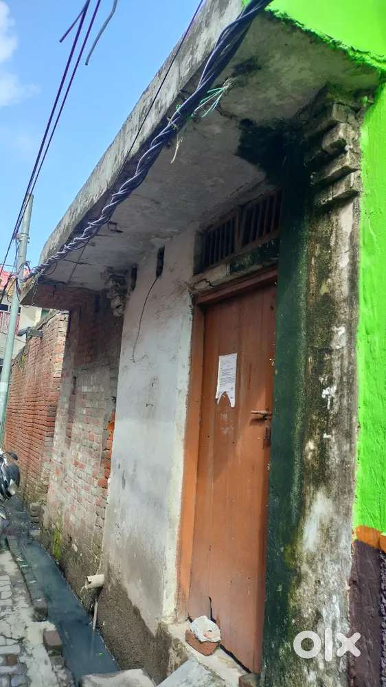 Makaan me kam hona hai pura complete nhi hai