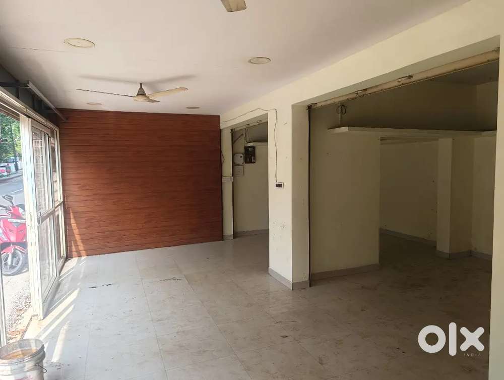 2SHOPS FOR RENT NEAR KOLIYOOR CSI CHURCH.3500 PER SHOP.ADVANCE 25000.