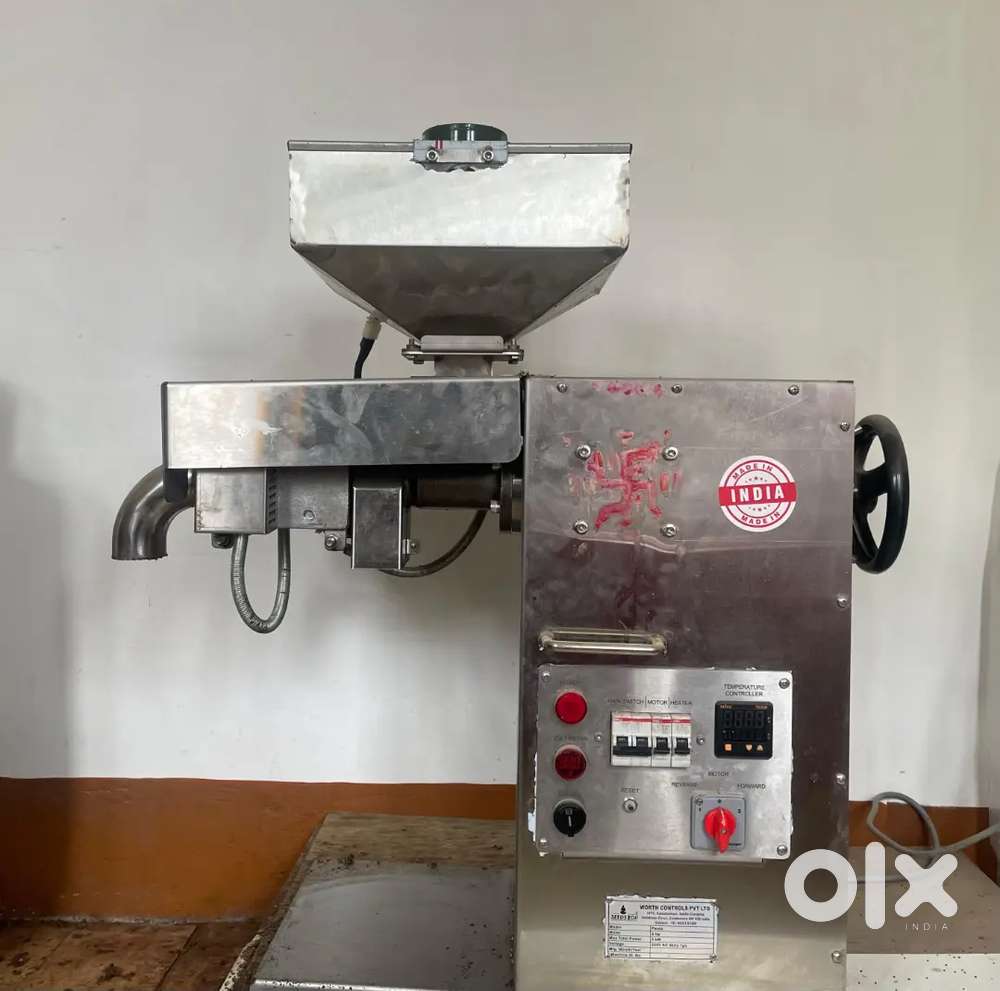 COLD-PRESSED OIL MACHINE