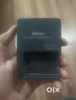 Nikon 3300 battery and charging adapter