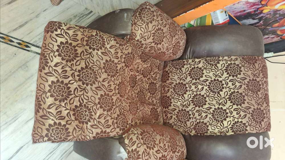 Recliner Rotating Sofa in Good condition