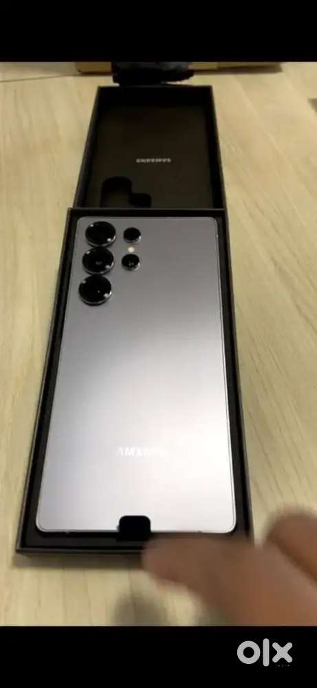 Samsung S25 Ultra 12GB RAM 256GB Storage - Like New