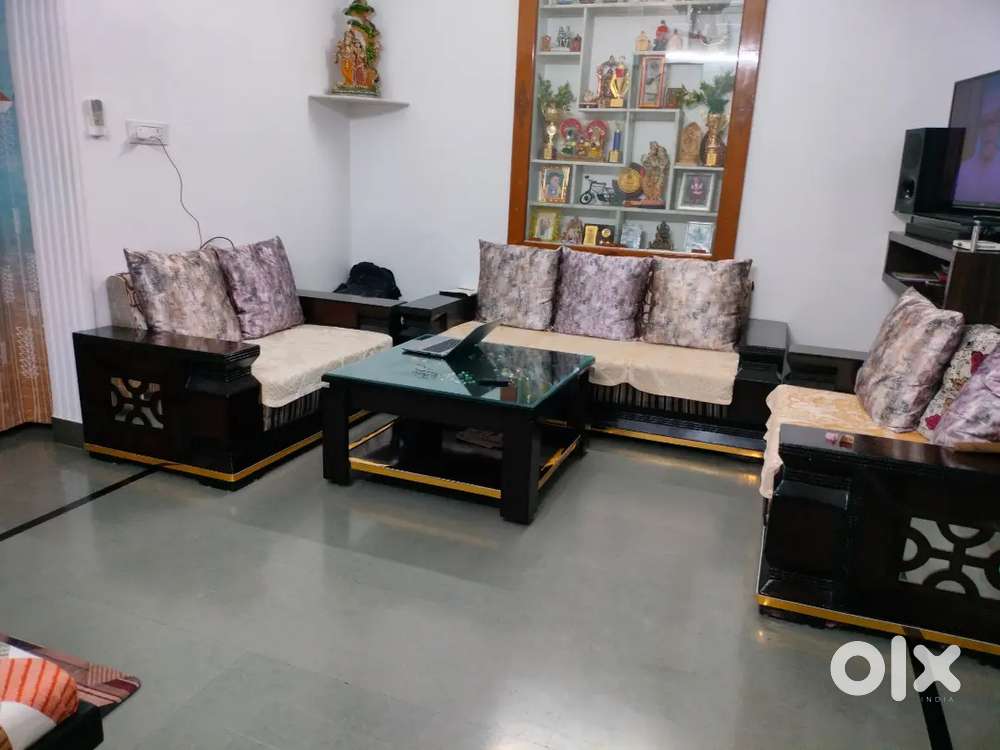 Sofa Set 7 seater for Sale – Excellent Condition!