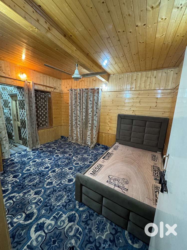 1 BHK furshished flat available for Rent Near BOULEVARD ROAD DAL LAKE.