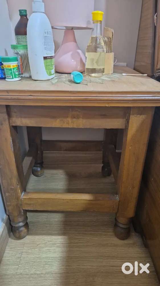 Wooden Stool, Computer/Study Table, Book Shelf/almirah, Chair, Table