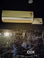 VOLTAS 1 TON Split AC with V- Guard Stabilizer