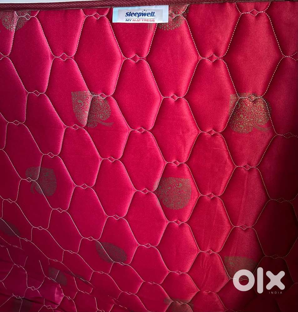 King size Sleep-well brand mattress