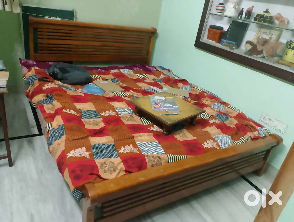 Wooden bed good condition