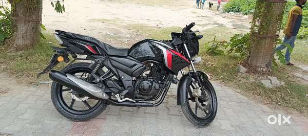 अपाचे 2017 मॉडल मात्र 56500 में वेल मेंटेन गाड़ी।