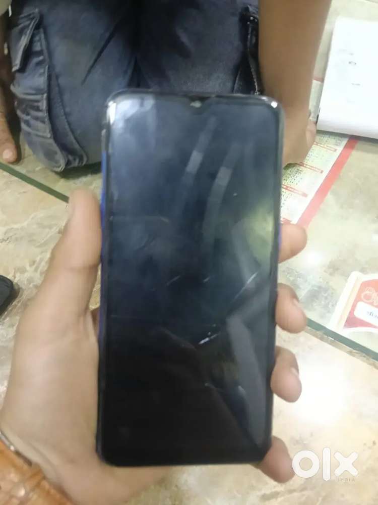 Phone chahie to Le Lo Matra ₹2000 mein