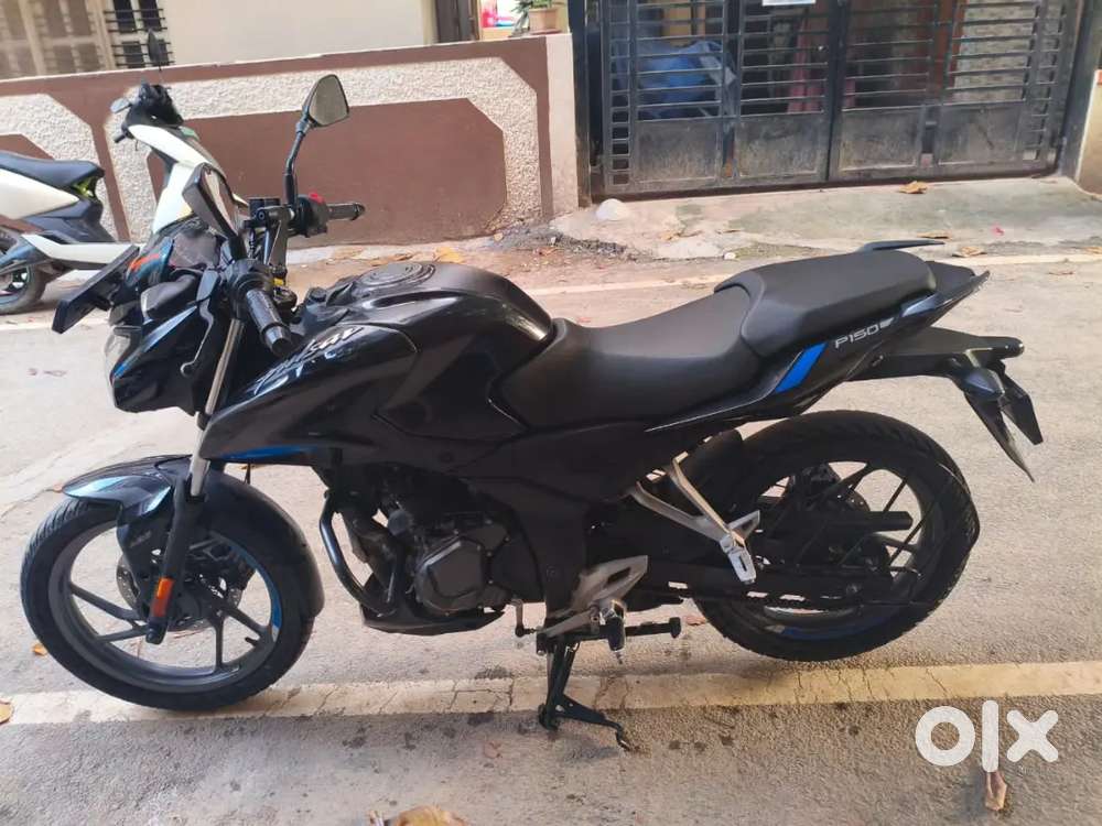 All showroom service  very  good condition