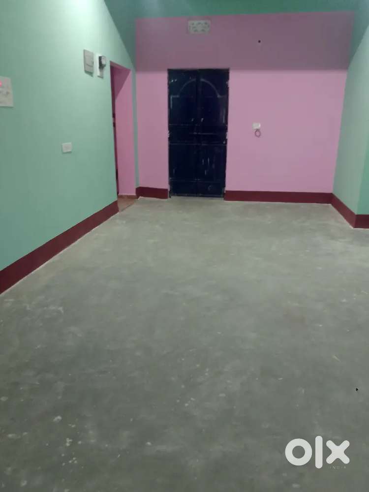 2BHK flat avilable hai near Jalsa vivhah bavan dollar house chowk  p