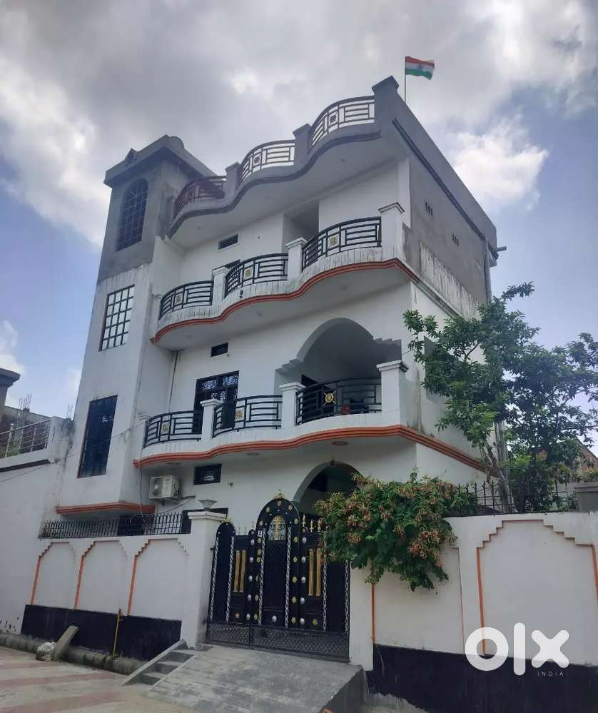 Flats for rent various types Family and Girls Room Available