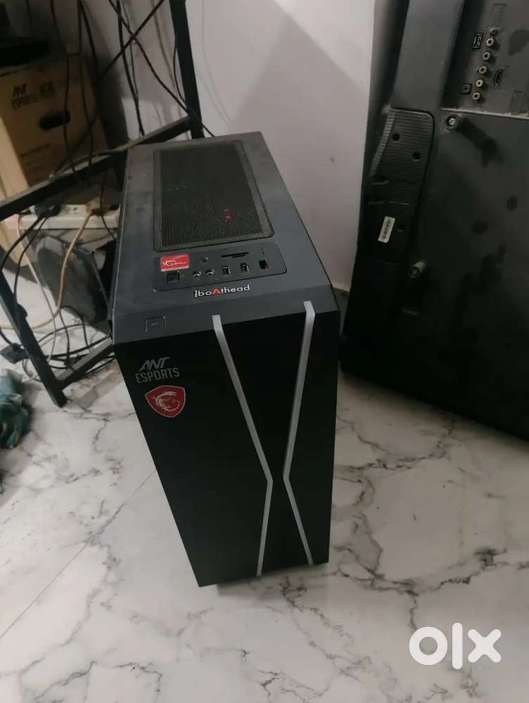 Urgent PC Sell with Keyboard and mouse included
