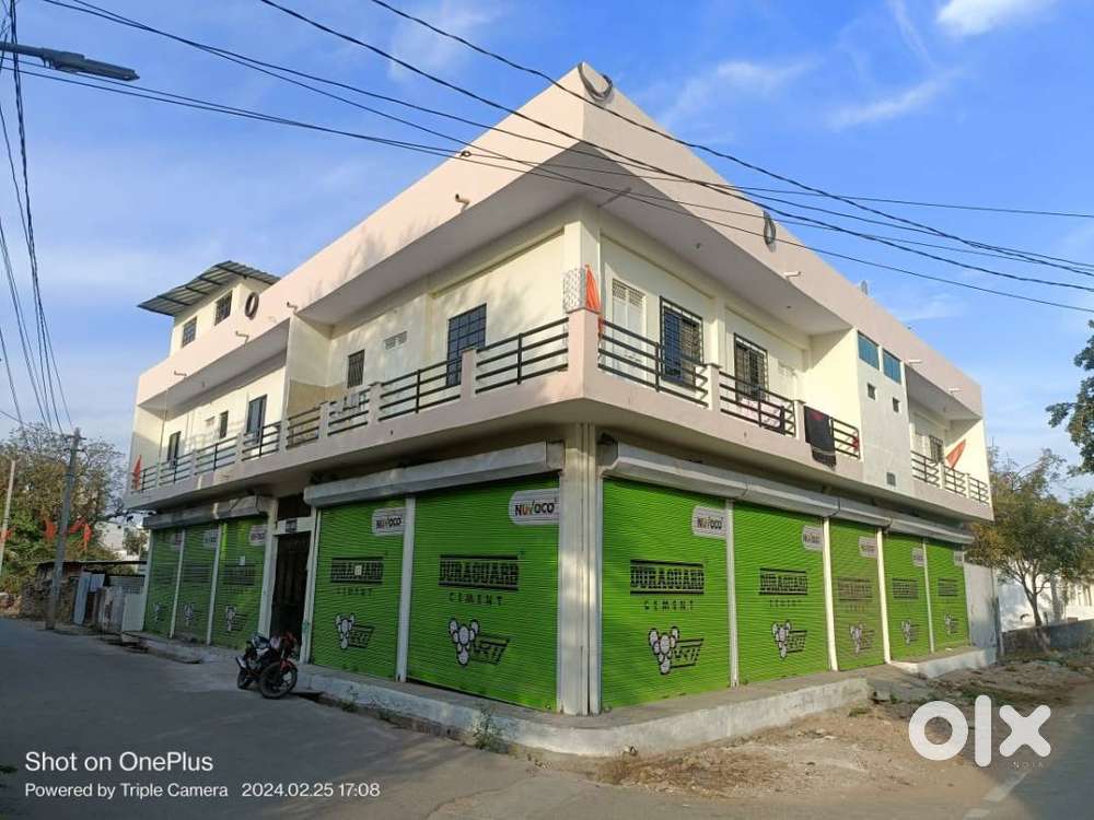 1500 sqft area available for rent