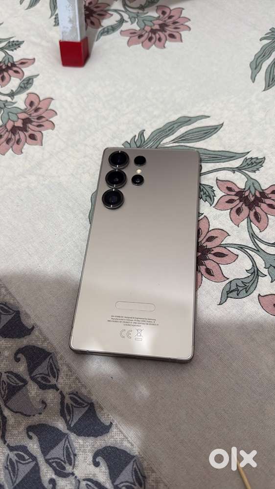 Samung 25 ultra 256gb imported with box cable. Dubai model