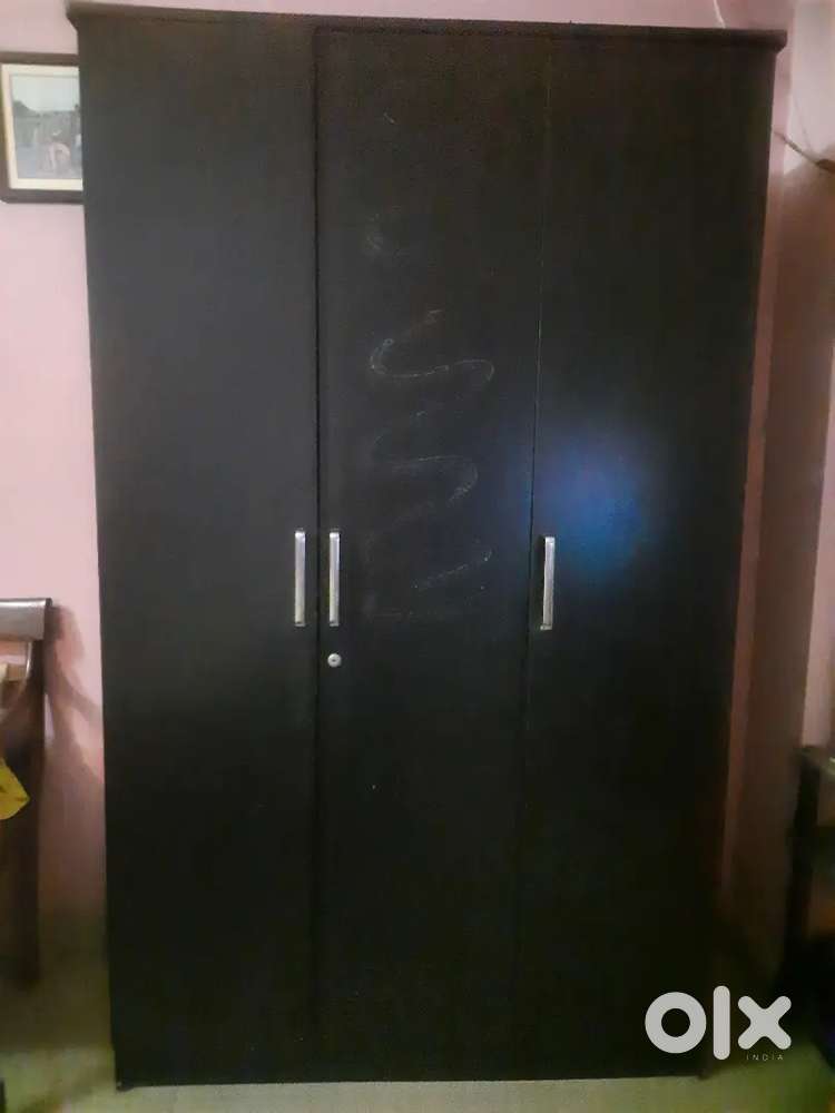 3 door processed wood almirah for sale.