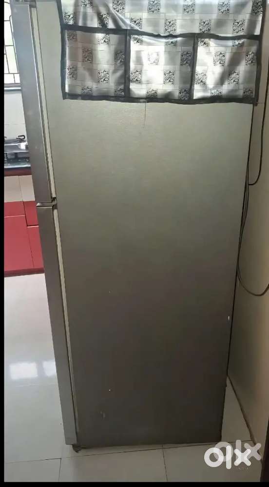 Samsung 253 ltr Double door.
