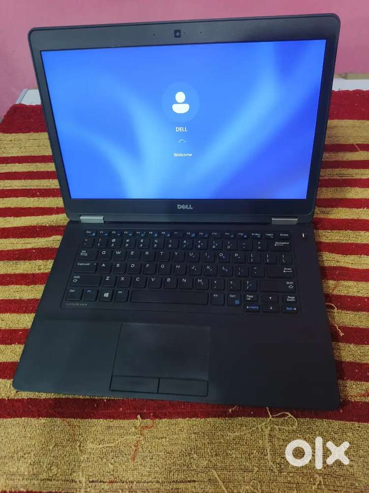 Core i7 6th gen, SSD 256 GB, RAM 8GB.