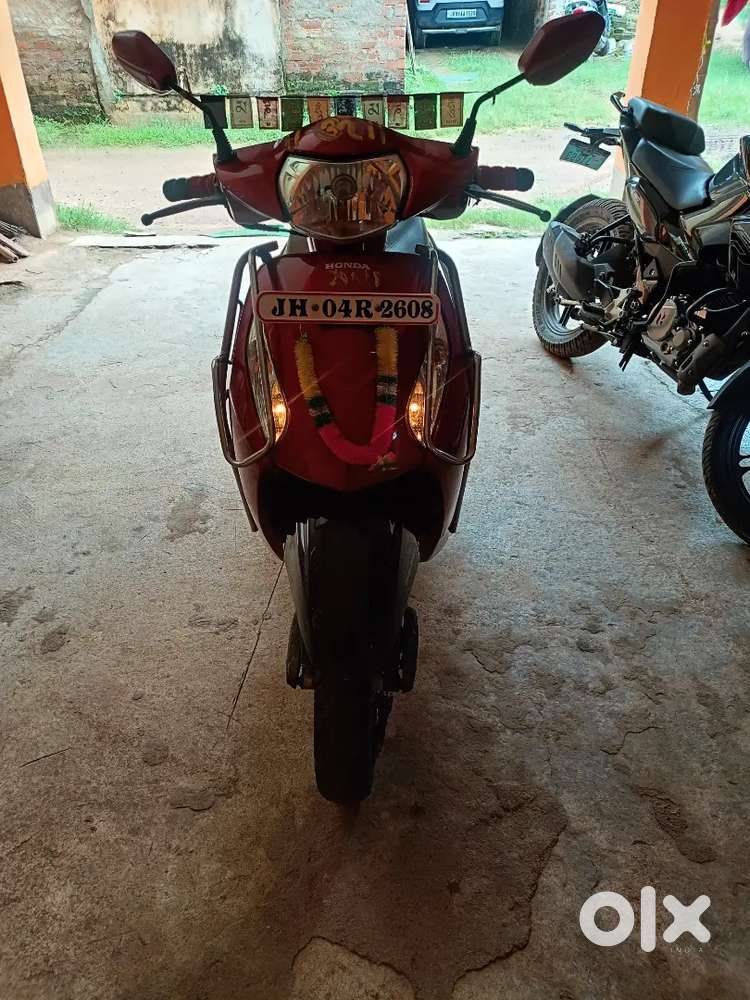 Very good condition new battery and it has a very good mileage