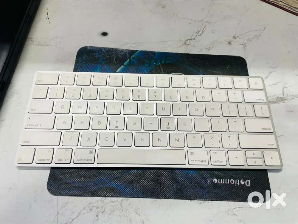 APPLE MAGIC KEYBOARD 2ND GEN CONDITION GOOD