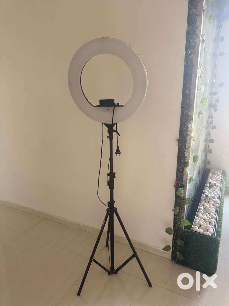 Digitek drl 18 H ring light stand