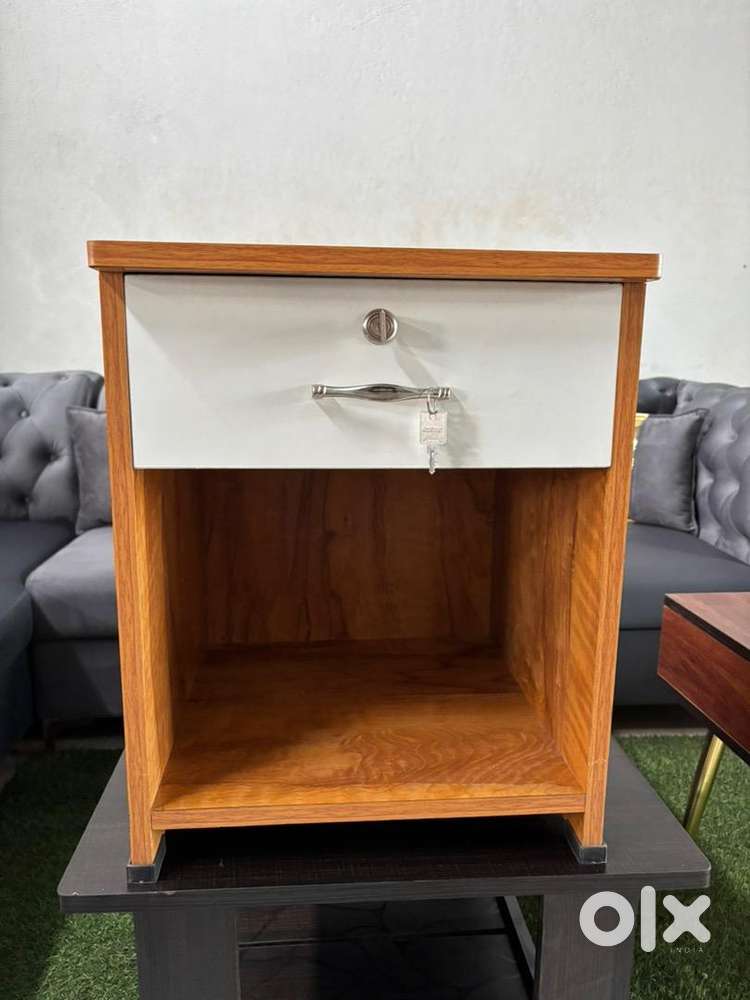 Brand new bed side table /bed table cod available