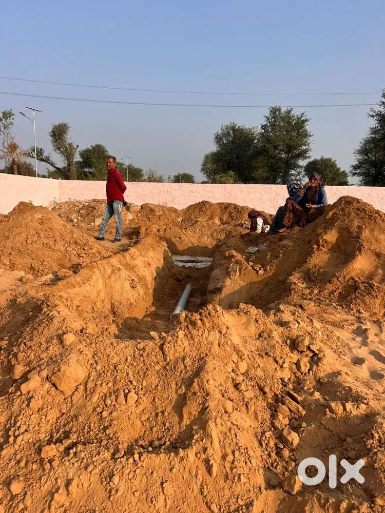 महापुरा मे jayshree periwal स्कूल के पास 97 गज का कॉर्नर प्लॉट