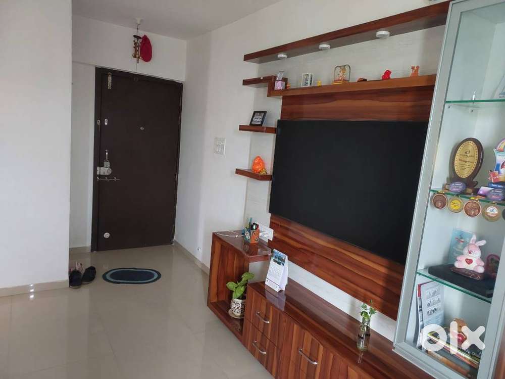 Looking for flatmate in 2bhk flat... seprate room available