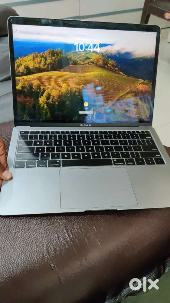 MacBook Air 2019 8/128 New Condition