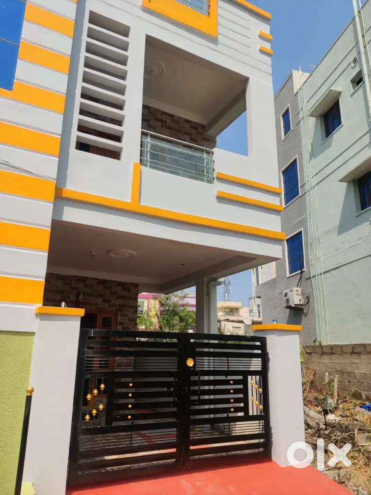 G plus one east face for sale independent house