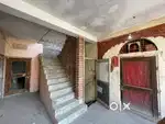 BUILDING WITH 7 ROOMS