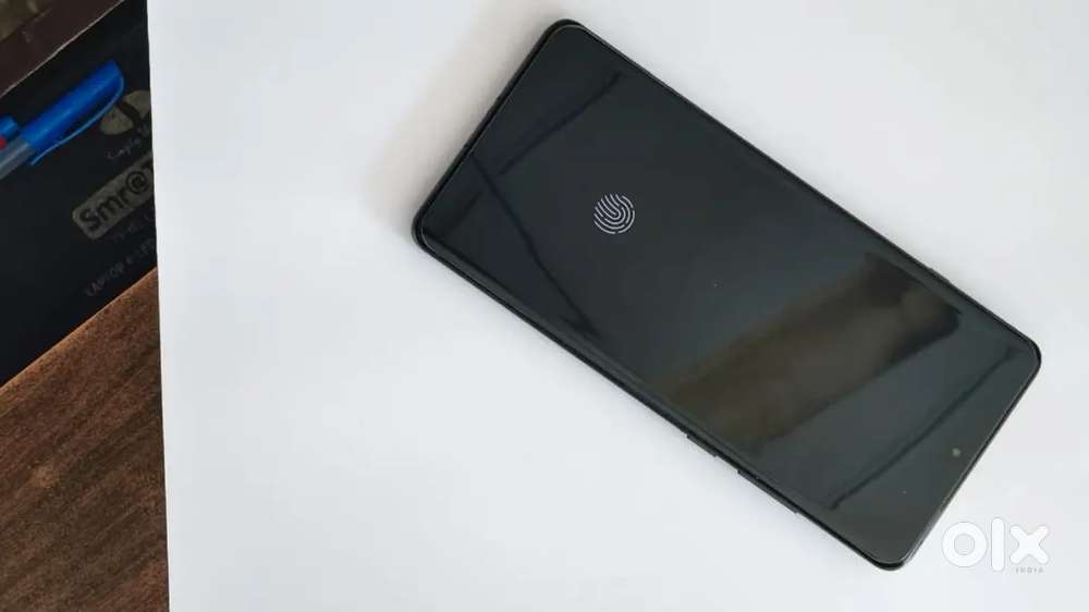 ONEPLUS 12 BLACK COLOUR