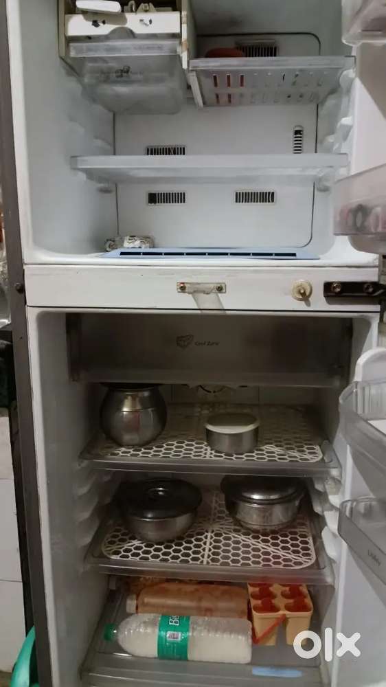 Kelvinater 350 liters double door fridge