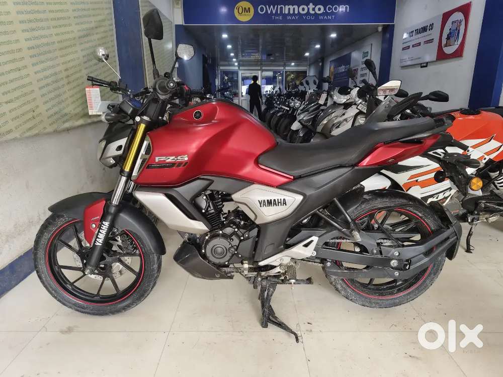 FZS V3, Available at Ownmoto