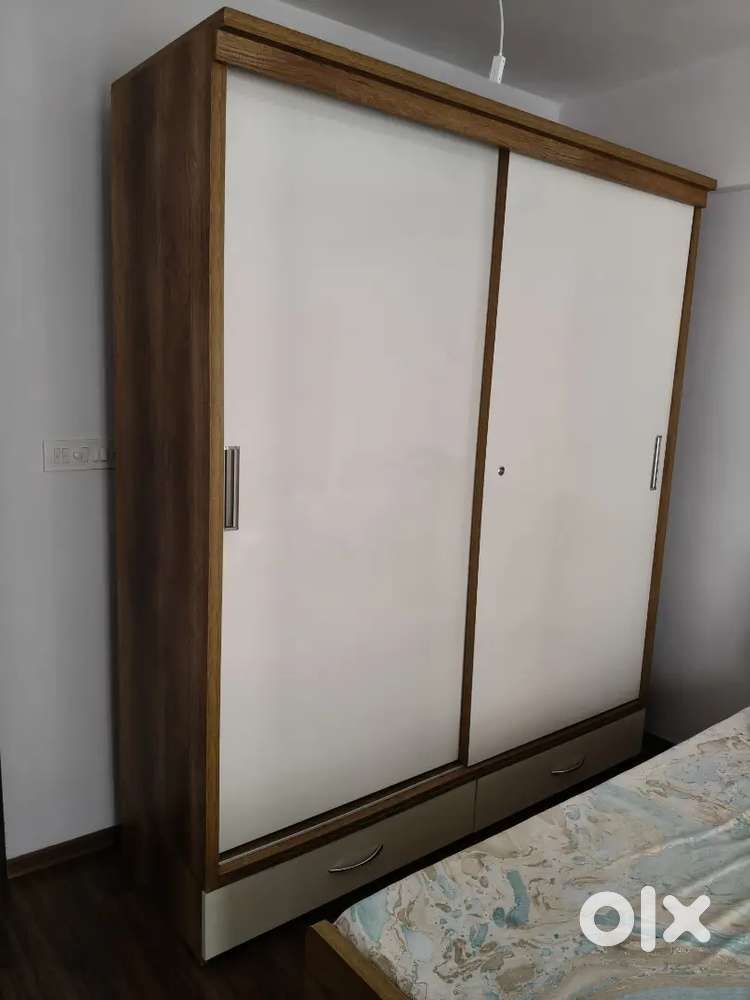 Full size Sliding Doors WardRobe