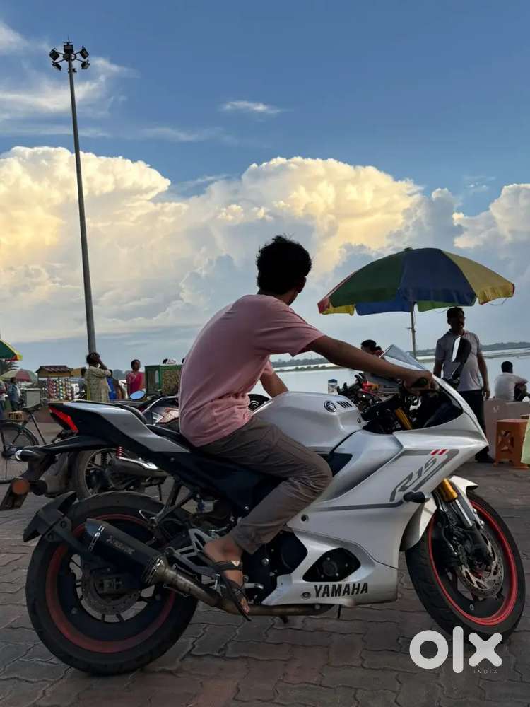Akrapovic Exhaust + Bend pipe for R15 v4 and mt15 only ₹3500