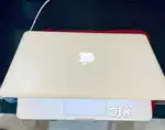 Apple Macbok white 256gb beautiful condition with bill, sleeve